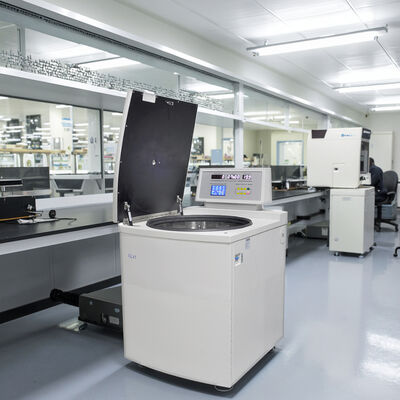 İyi bir fiyat. CL-CFL6V Büyük Kapasiteli Düşük Hızlı Santrifüj 6000 dev/dak 6L Kan Biyoteknoloji Laboratuvar Araştırması için çevrimiçi